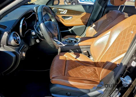 2016 Mercedes-Benz C 300 z USA, uszkodzony, nr VIN 55SWF4JB2GU157166